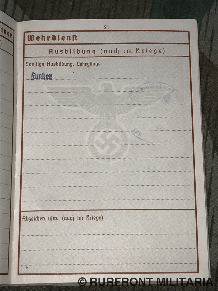 Wehrpass Funker Richard Sperl Infanterie Nachrichten Ersatz Kompanie 46 Praag.