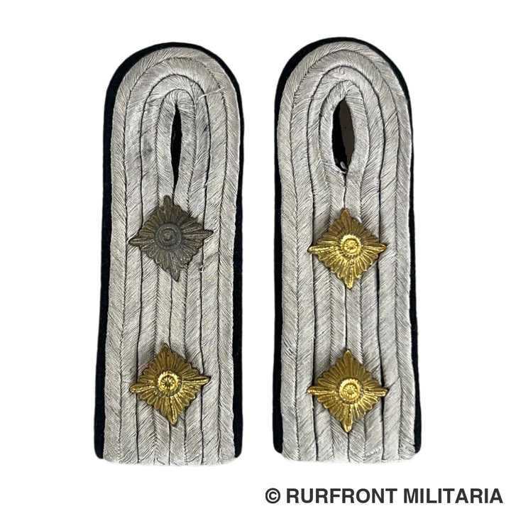 Wehrmacht Pionier Tunic Abzeichen set Hauptmann Heuer Pionier Bataillon 11